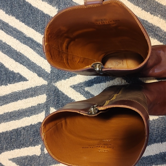 Frye tall boots with a low heel - Picture 12 of 12